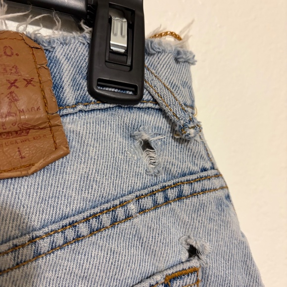 Rare Vintage Distressed Levis Shorts - Picture 7 of 7
